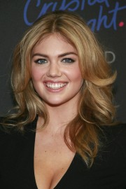 Kate-Upton---10th-Style-Awards---03.md.jpg