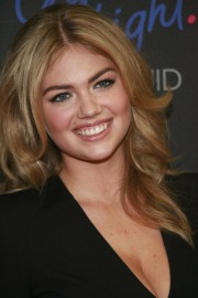 Kate-Upton---10th-Style-Awards---13.md.jpg
