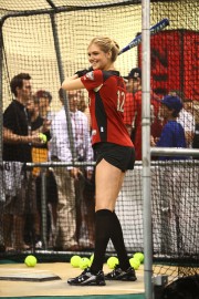 Kate-Upton-2011-Taco-Bell-All-Star-Legends-07.md.jpg
