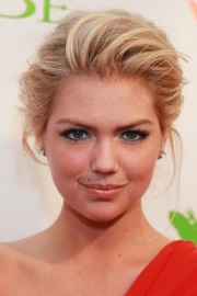 Kate-Upton-2012-SI-Issue-Launch-Party---13.md.jpg