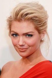 Kate-Upton-2012-SI-Issue-Launch-Party---48.md.jpg
