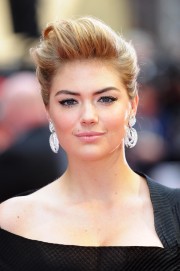 Kate_Upton_TOW-UKPremiere_Vettri.Net-03.md.jpg