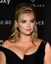 Kate-Upton-2015-Harpers-BAZAAR-ICONS-Event-10.md.jpg