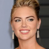 Kate-Upton-2018-Vanity-Fair-Oscar-Party-02