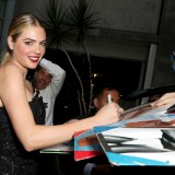 Kate-Upton-Premiere-of-The-Layover-03