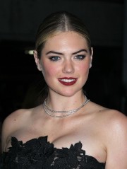 Kate-Upton-Premiere-of-The-Layover-06.md.jpg