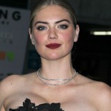 Kate-Upton-Premiere-of-The-Layover-13