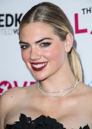 Kate-Upton-Premiere-of-The-Layover-40.md.jpg