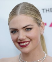 Kate-Upton-Premiere-of-The-Layover-52.md.jpg