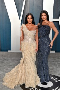 Kim-Kardashian---2020-Vanity-Fair-Oscar-Party-23.md.jpg Vettri.Net