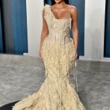 Kim-Kardashian---2020-Vanity-Fair-Oscar-Party-26