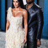 Kim-Kardashian---2020-Vanity-Fair-Oscar-Party-54