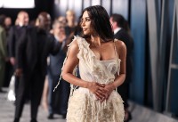 Kim-Kardashian---2020-Vanity-Fair-Oscar-Party-59.md.jpg Vettri.Net