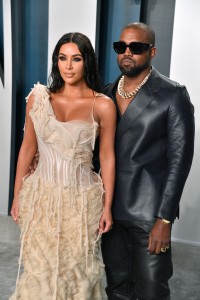 Kim-Kardashian---2020-Vanity-Fair-Oscar-Party-64.md.jpg Vettri.Net
