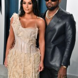 Kim-Kardashian---2020-Vanity-Fair-Oscar-Party-64