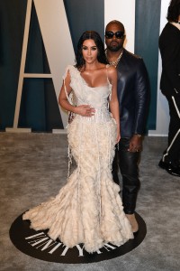 Kim-Kardashian---2020-Vanity-Fair-Oscar-Party-69.md.jpg Vettri.Net