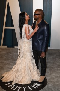 Kim-Kardashian---2020-Vanity-Fair-Oscar-Party-75.md.jpg Vettri.Net