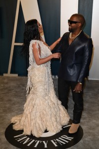 Kim-Kardashian---2020-Vanity-Fair-Oscar-Party-77.md.jpg Vettri.Net