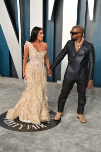 Kim-Kardashian---2020-Vanity-Fair-Oscar-Party-79.md.jpg Vettri.Net