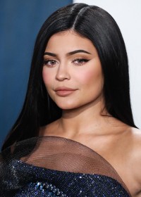 Kylie Jenner 2020 Vanity Fair Oscar Party 07