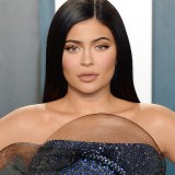 Kylie-Jenner---2020-Vanity-Fair-Oscar-Party-13