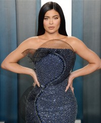 Kylie Jenner 2020 Vanity Fair Oscar Party 17