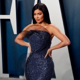 Kylie-Jenner---2020-Vanity-Fair-Oscar-Party-36