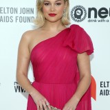 Olivia-Holt---28th-Elton-John-AIDS-Foundation-AA-Viewing-Party-01