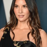 Olivia-Munn---2020-Vanity-Fair-Oscar-Party-03