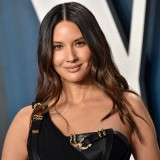 Olivia-Munn---2020-Vanity-Fair-Oscar-Party-19