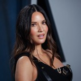 Olivia-Munn---2020-Vanity-Fair-Oscar-Party-29