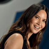 Olivia-Munn---2020-Vanity-Fair-Oscar-Party-32