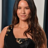 Olivia-Munn---2020-Vanity-Fair-Oscar-Party-39