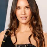 Olivia-Munn---2020-Vanity-Fair-Oscar-Party-44