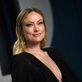 Olivia-Wilde---2020-Vanity-Fair-Oscar-Party-35