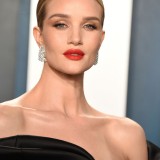 Rosie-Huntington-Whiteley---2020-Vanity-Fair-Oscar-Party-28