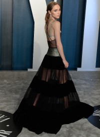 Suki Waterhouse 2020 Vanity Fair Oscar Party 05