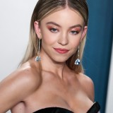 Sydney-Sweeney---2020-Vanity-Fair-Oscar-Party-12