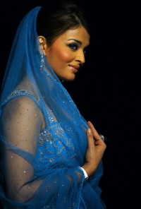 Aishwarya-Rai---Blue-Dress-Photoshoot-04.md.jpg Vettri.Net