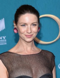 Caitriona-Balfe---Outlander-Season-5-Premiere-052.md.jpg Vettri.Net