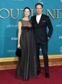 Caitriona-Balfe---Outlander-Season-5-Premiere-110.md.jpg Vettri.Net