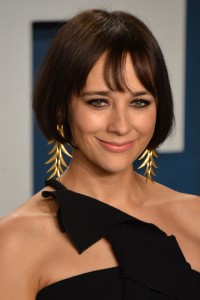 Rashida-Jones---2020-Vanity-Fair-Oscar-Party-32.md.jpg Vettri.Net