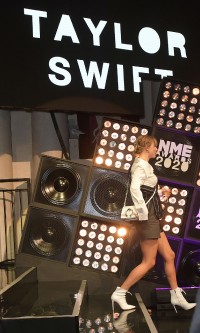 Taylor-Swift---NME-Awards-2020-01.md.jpg Vettri.Net