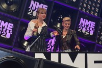 Taylor-Swift---NME-Awards-2020-07.md.jpg Vettri.Net