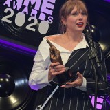 Taylor-Swift---NME-Awards-2020-10