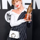 Taylor-Swift---NME-Awards-2020-14