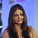 Aishwarya-Rai---58th-Idea-Filmfare-Awards-Press-Conference-01