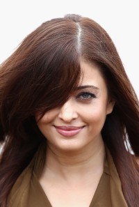 Aishwarya-Rai---64th-Cannes-Film-Festival-Photocall-73.md.jpg