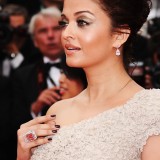 Aishwarya-Rai---64th-Cannes-Opening-Ceremony-22