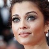 Aishwarya-Rai---64th-Cannes-Opening-Ceremony-45